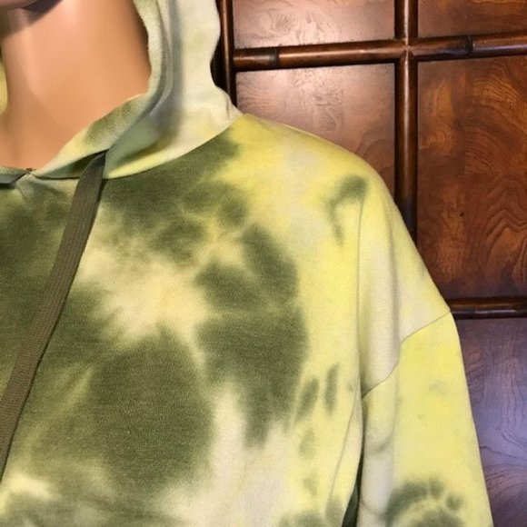 Tuscan Olive Fleece Lined Cotton Blend Cropped Tie Dye Sweatshirt Hoodie - Picture 10 of 14
